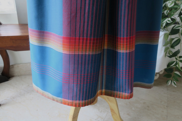 【インドネシア/サロン】選べる４種・ロングスカート・④チェック（ブルー）・シンガポールから送料無料 6枚目の画像