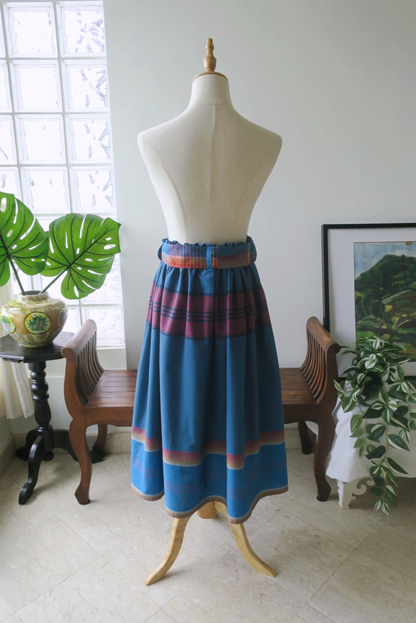 【インドネシア/サロン】選べる４種・ロングスカート・④チェック（ブルー）・シンガポールから送料無料 4枚目の画像