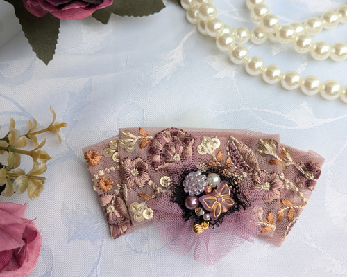 no.52 ハンドメイド　刺繍リボンとゴールドパーツのヘアアクセサリー✩.*˚ 2cff4706e6b8a94831eaded0779cdf