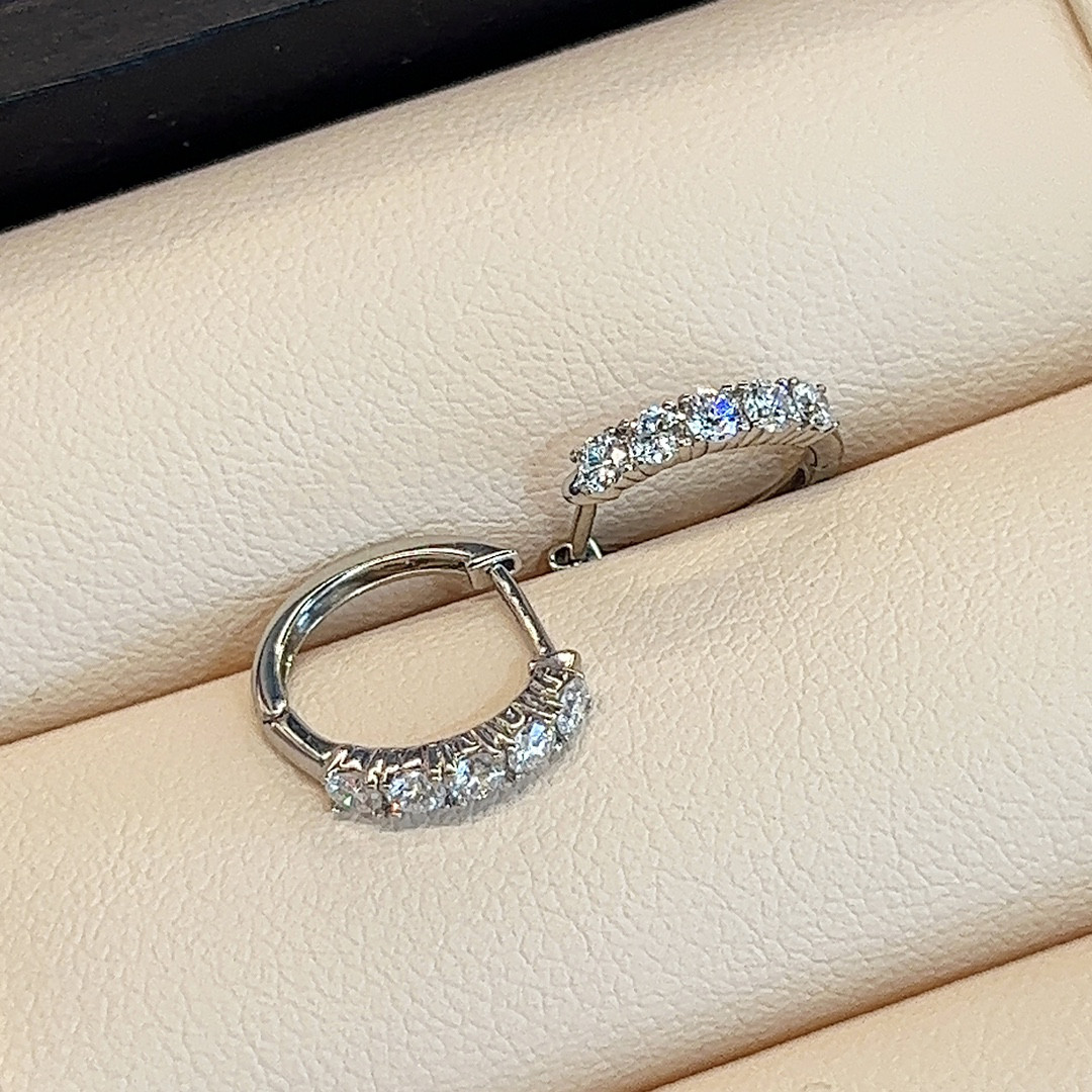 ラボグロウンダイヤモンドフープピアスk18　1402