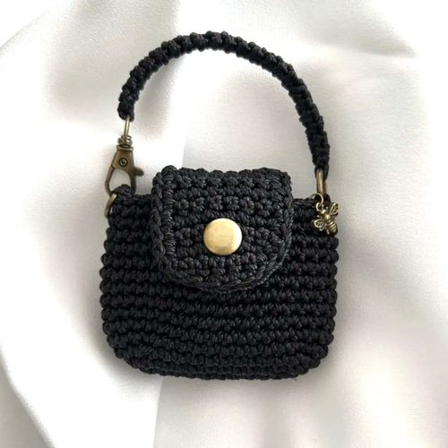 かぎ針編み】選べるチャーム⭐︎小物入れ/イヤホンケース/ポーチ