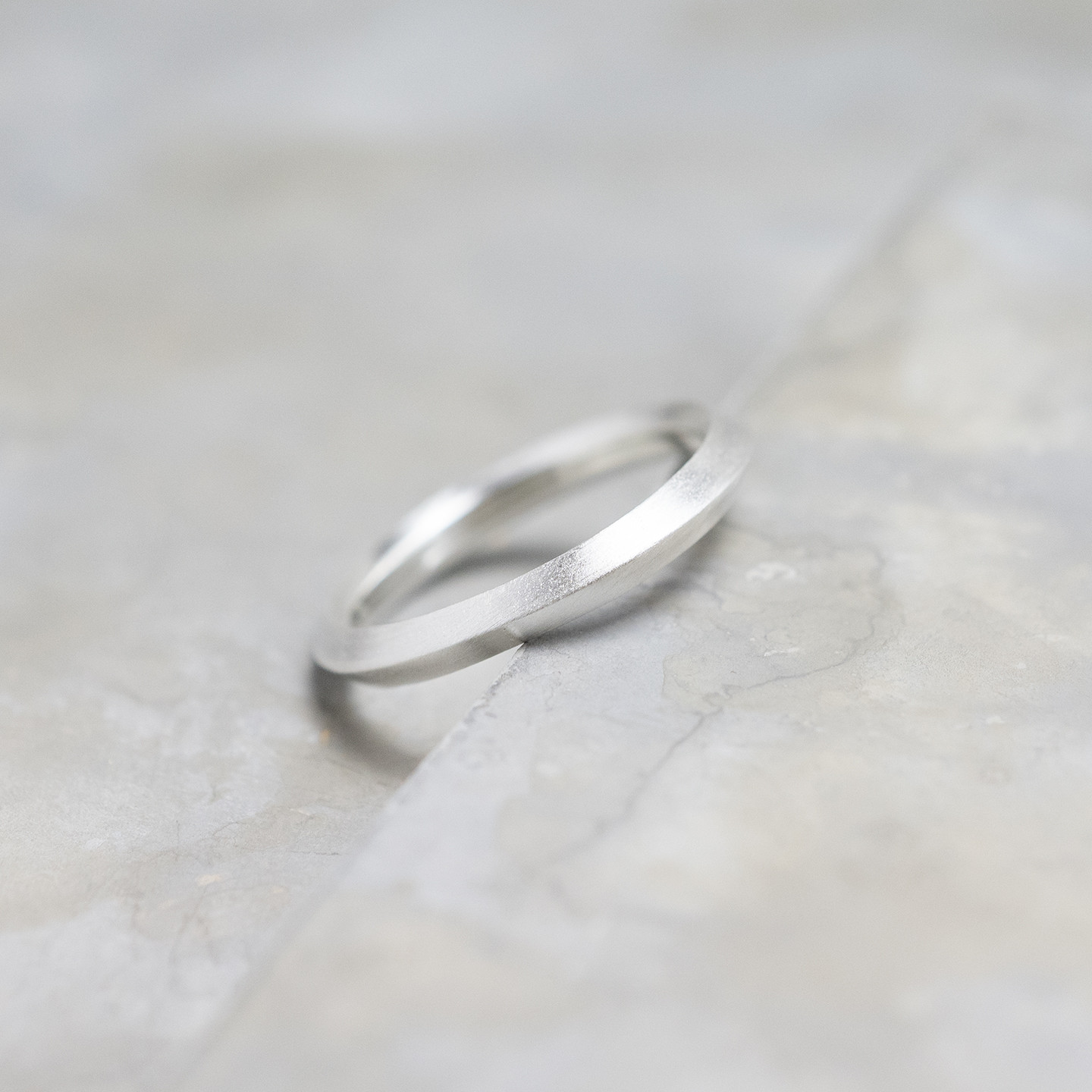 シルバートライアングルプレーンリング 2.6mm幅 つや消し｜FA-1137