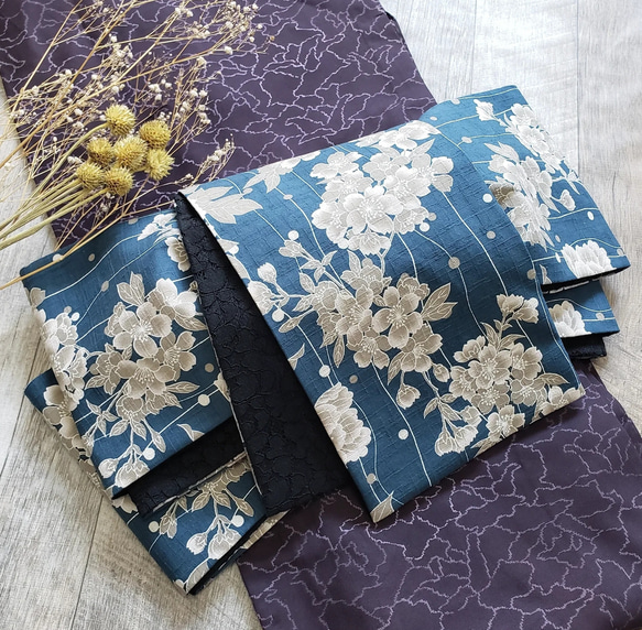 【半幅帯】和風花に黒ラッセルレース / 着物 和装 花 レース 黒 青 半幅帯】和風花に黒ラッセルレース / 着物 和装 花 レース 黒 青