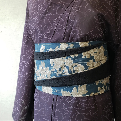 【半幅帯】和風花に黒ラッセルレース / 着物 和装 花 レース 黒 青 半幅帯】和風花に黒ラッセルレース / 着物 和装 花 レース 黒 青