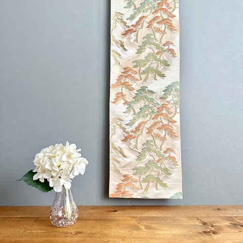 帯のタペストリー 淡い白金に松林 テーブルランナー使用可 小物 和