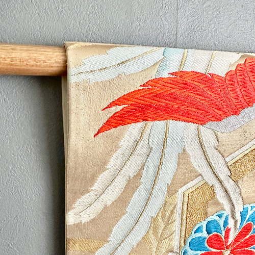 帯のタペストリー 金色に菊と桐と鳳凰 テーブルランナー使用可 小物 和