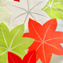 帯のタペストリー　涼しげな紅葉　テーブルランナー使用可　小物　和モダン　着物　リメイク インテリア　和室 4枚目の画像