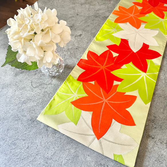 帯のタペストリー　涼しげな紅葉　テーブルランナー使用可　小物　和モダン　着物　リメイク インテリア　和室 10枚目の画像