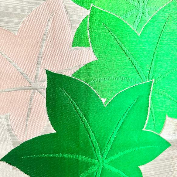 帯のタペストリー　流木×青紅葉　　テーブルランナー使用可　小物　和モダン　着物　リメイク インテリア　和室 4枚目の画像