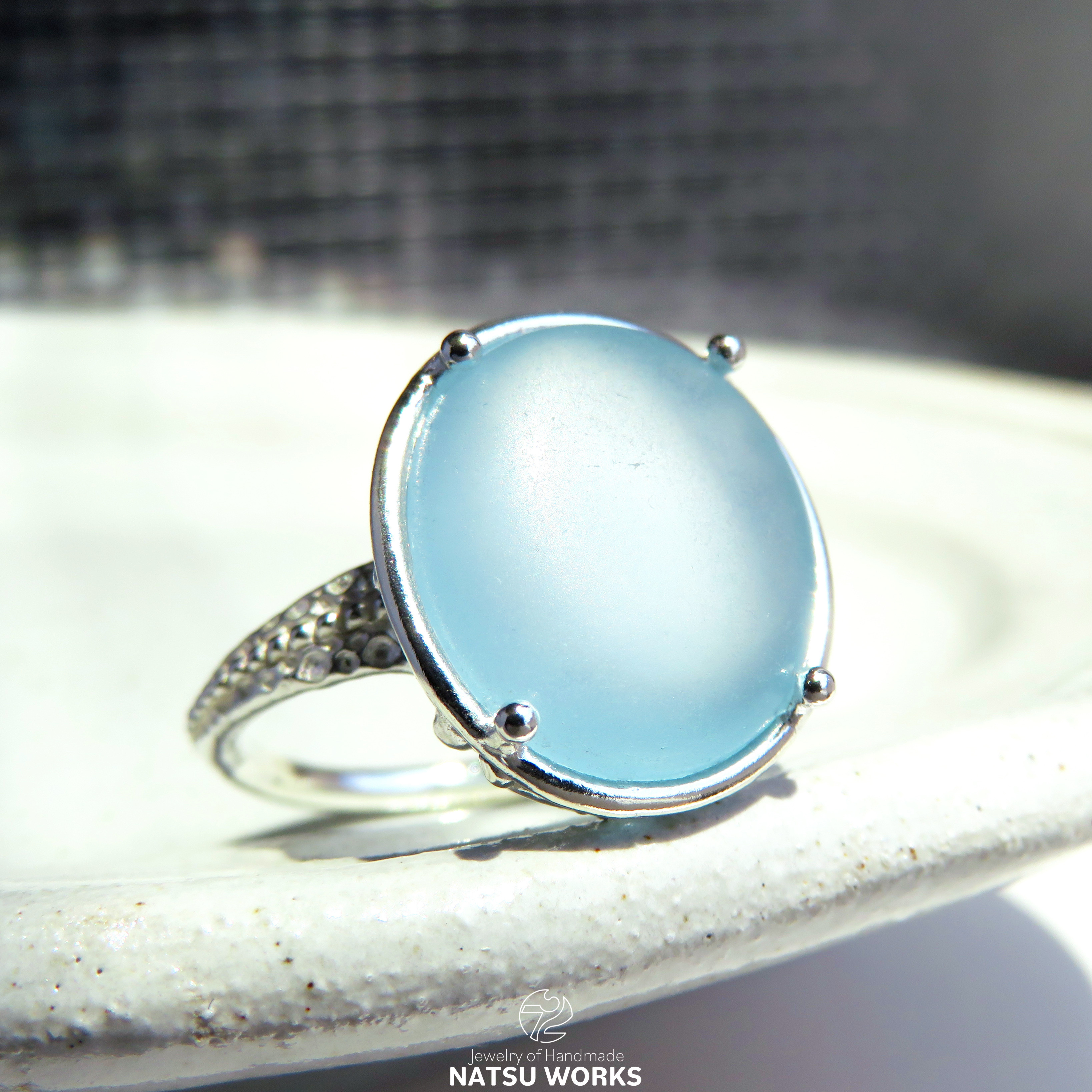 ブルー トパーズ リング / smooth rough-cut Blue Topaz Ring o