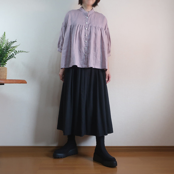 今夏入荷ゆったり涼感ふんわりリネン　スタンドギャザーブラウス（リネン／全４色） 18枚目の画像