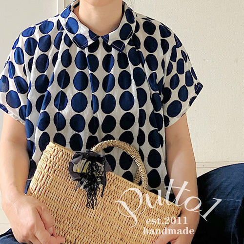AKRIS　長袖ブラウス　アクリス ドット柄 希少 シルク100% 高級素材 絹 手描き藤柄ソフトワッシャー・ロングブラウス | akkaの手描き服