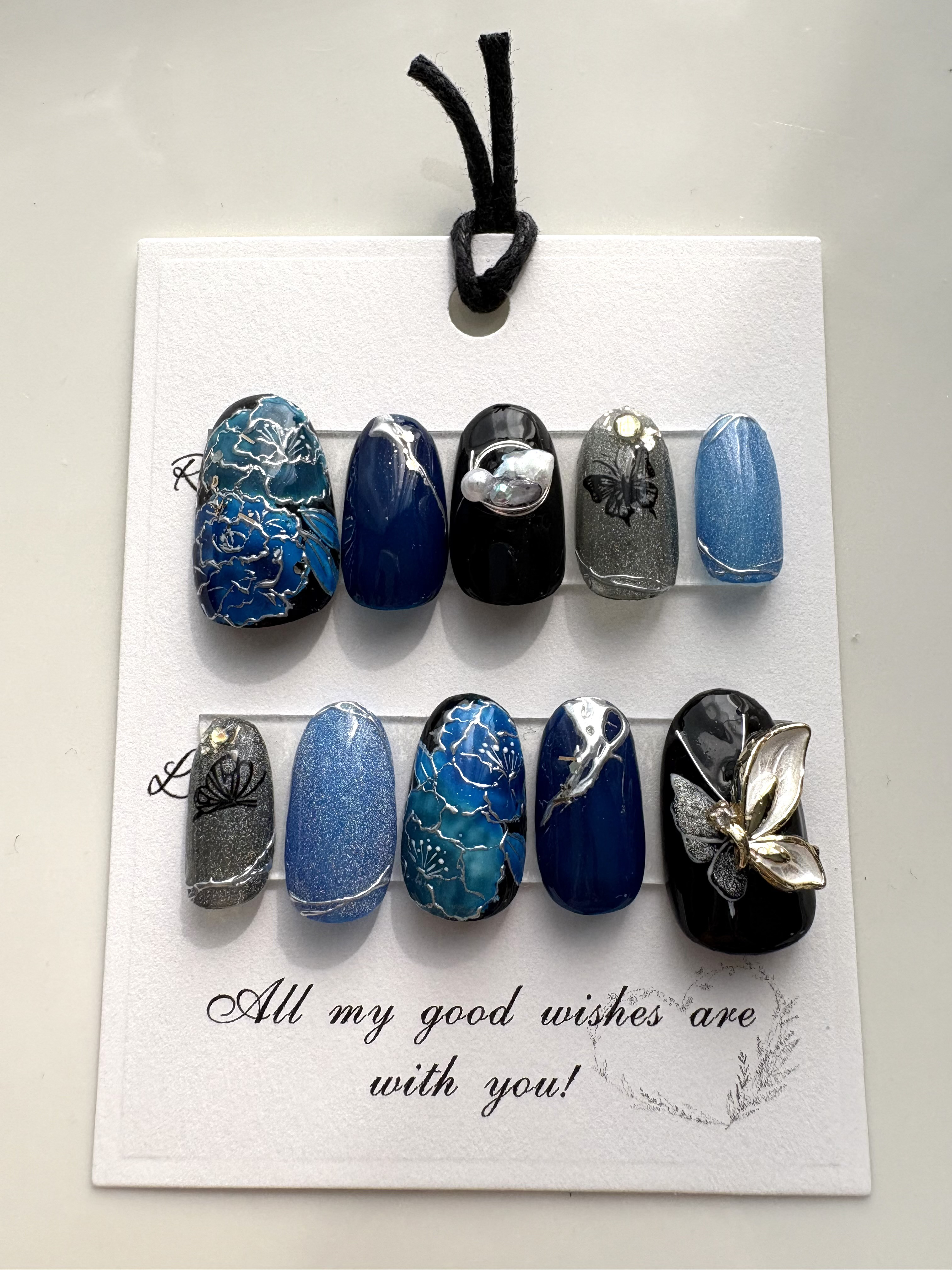 【紺色青蝶　和柄ネイル】成人式ネイル／バタフライネイル/ブルーネイル／ブライダルネイル／卒業式ネイル／袴ネイル/