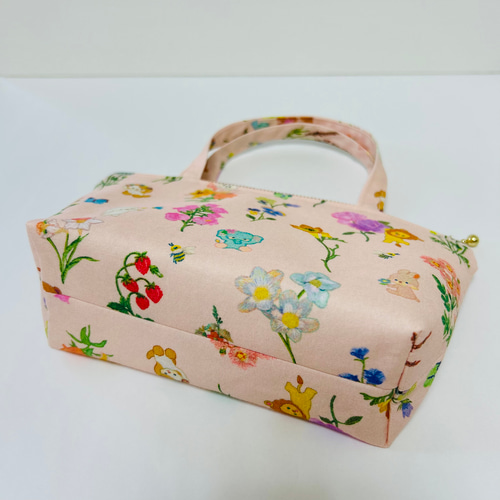 感謝価格　SALE 新作　ユキエモン　持ち手付き　20cmファスナーポーチ 感謝価格 SALE 新作 ユキエモン 持ち手付き 20cmファスナーポーチ