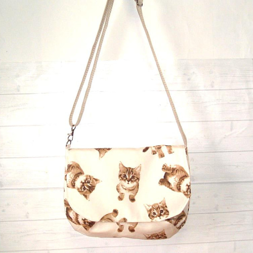 クリアランスセール20％OFF】猫柄ショルダーバッグ 茶トラの子猫