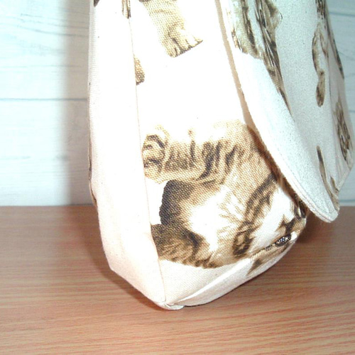 クリアランスセール20％OFF】猫柄ショルダーバッグ 茶トラの子猫柄