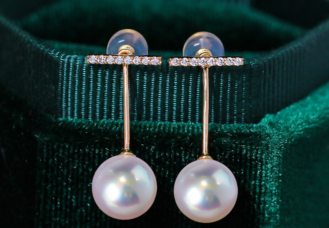 【La Corser】2ピースバランスビームT字型日本製7-10アコヤ海水真珠イヤリング、イヤリング、18Kゴールドダイヤモンド