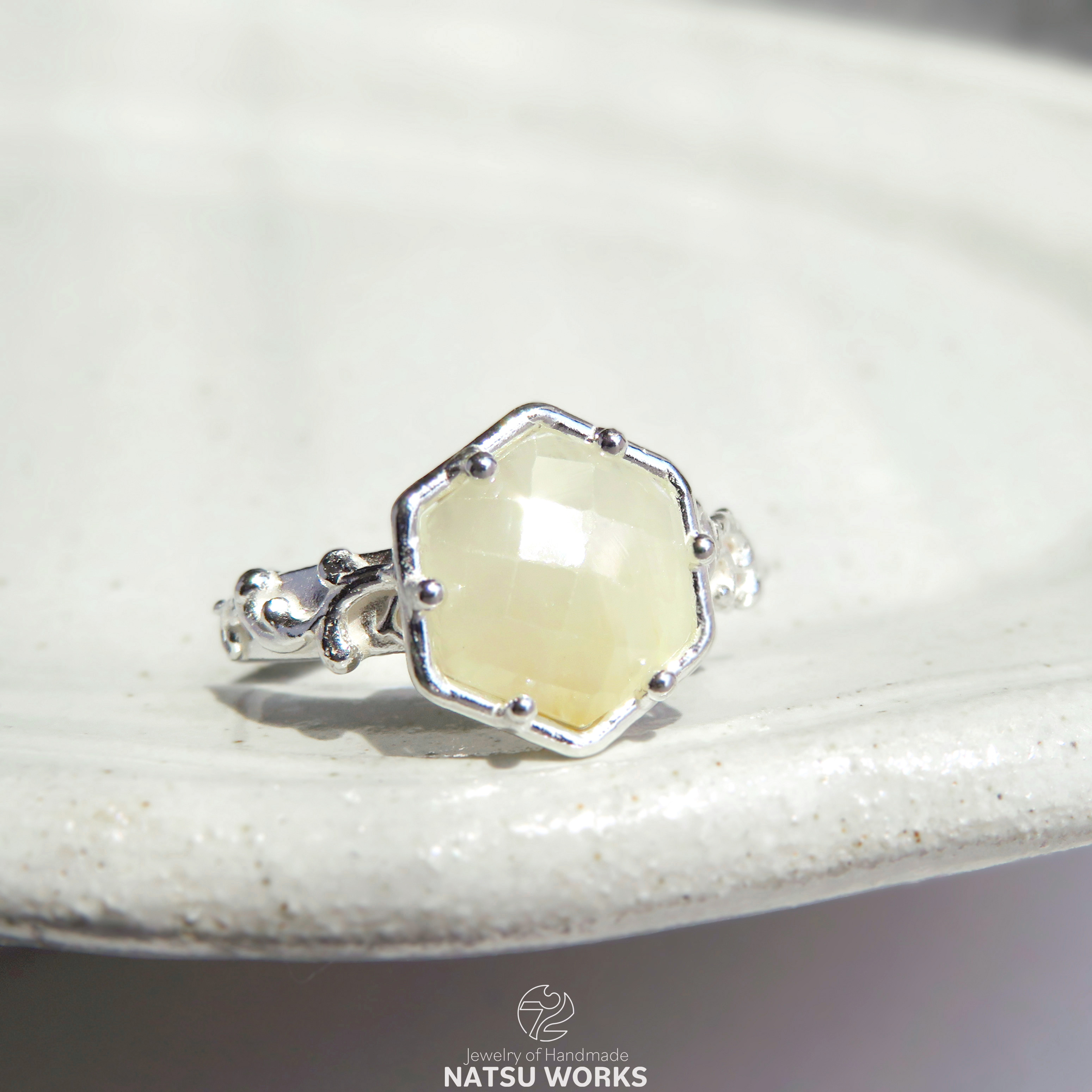 サファイア リング / Yellow Sapphire Ring 2