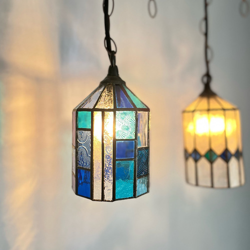 ブルーのモザイク ステンドグラスランプ(GA-16) シーリングライト