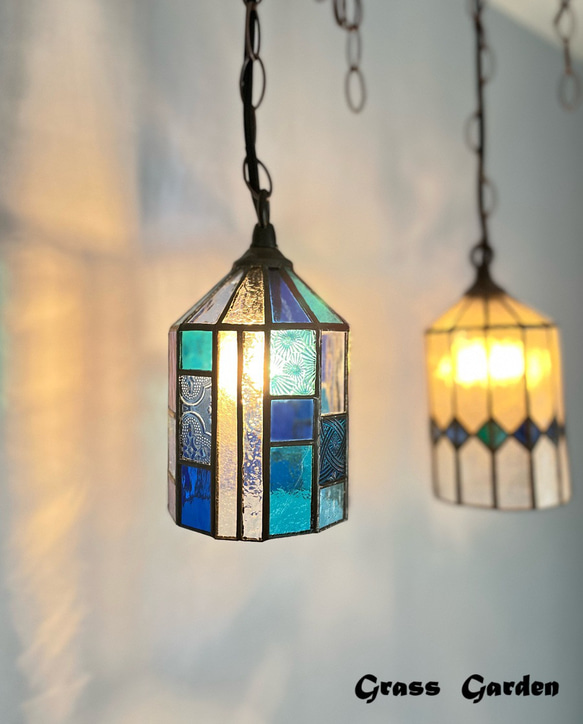 ステンドグラス、青のモザイクランプ ブルーのモザイク ステンドグラスランプ(GA-16) シーリングライト