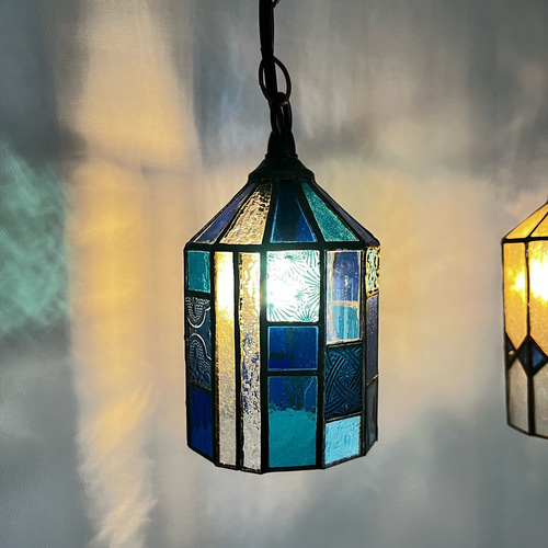 ステンドグラス、青のモザイクランプ ブルーのモザイク ステンドグラスランプ(GA-16) シーリングライト