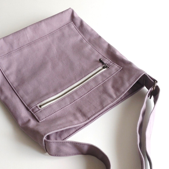 便利な4つのポケット付き★帆布のサコッシュ★くすみラベンダーピンク　太めストラップで肩ラク　大人カジュアル 9枚目の画像