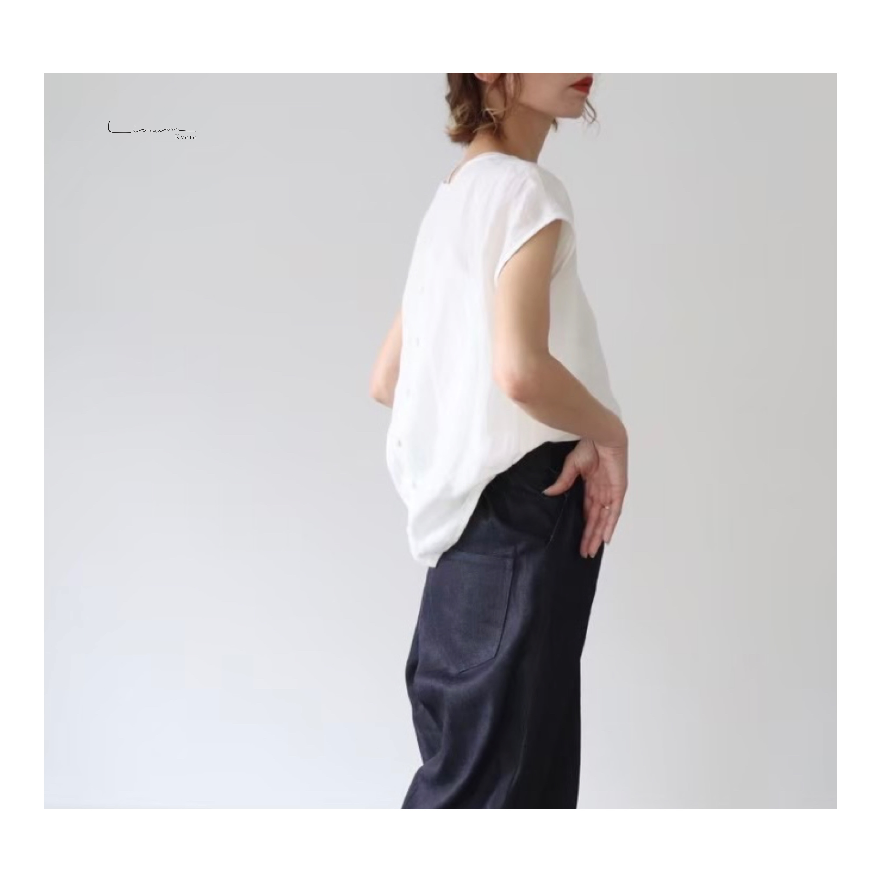 バックくるみボタンがアクセント／くったりベルギーリネンブラウス／オフホワイト／linum jean