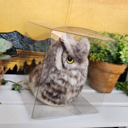 羊毛フェルト製小さな置物 ホワイトアメリカワシミミズク クリア