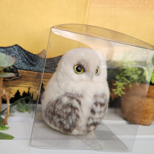 羊毛フェルト製ミニ置物 シロフクロウ クリアボックス入り 羊毛