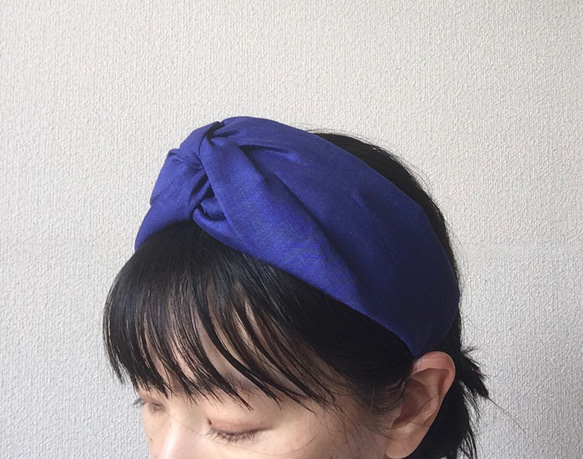 幅広のクロスターバン型カチューシャ　(リネン・サファイア)  chika 7枚目の画像