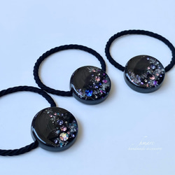 ヘアゴム レジン 桜型 マトリカリアと桜 ロイヤルパープルとバイオレット ヘアゴム レジン 桜型 マトリカリアと桜 ロイヤルパープルと