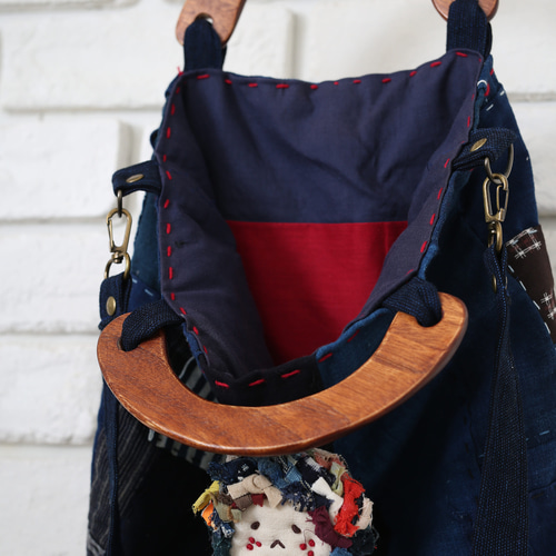 古布 布バッグ（人形チャーム付き） ショルダーバッグ はなかご 通販