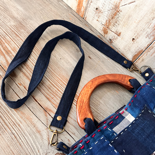 古布 布バッグ（人形チャーム付き） ショルダーバッグ はなかご 通販