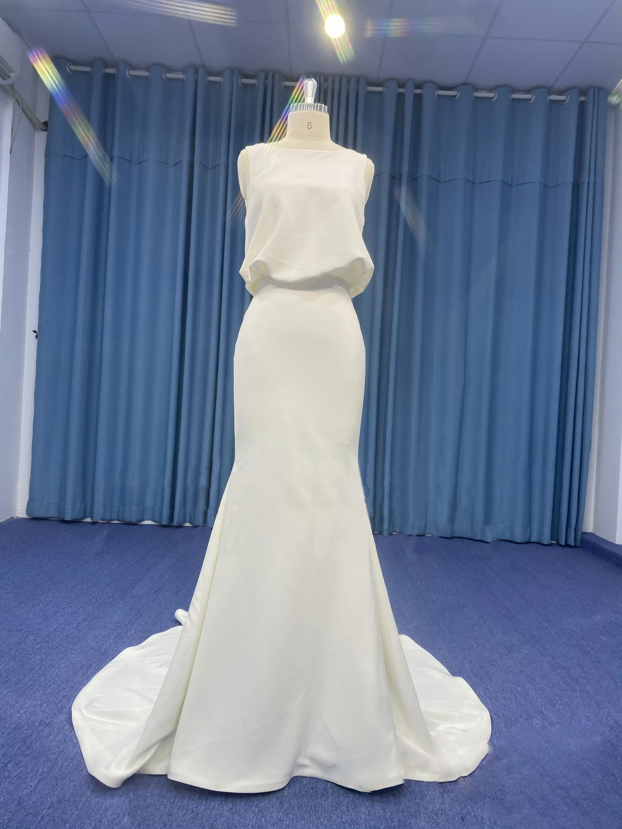上品　白　マーメイドドレス　優雅　ジュエルネック　トレーン　カラー変更可能　パーディードレス演奏会音楽会二次会お呼ばれ