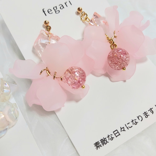 天然石と花びらとクリアビーズのピアス2️⃣ イヤリング