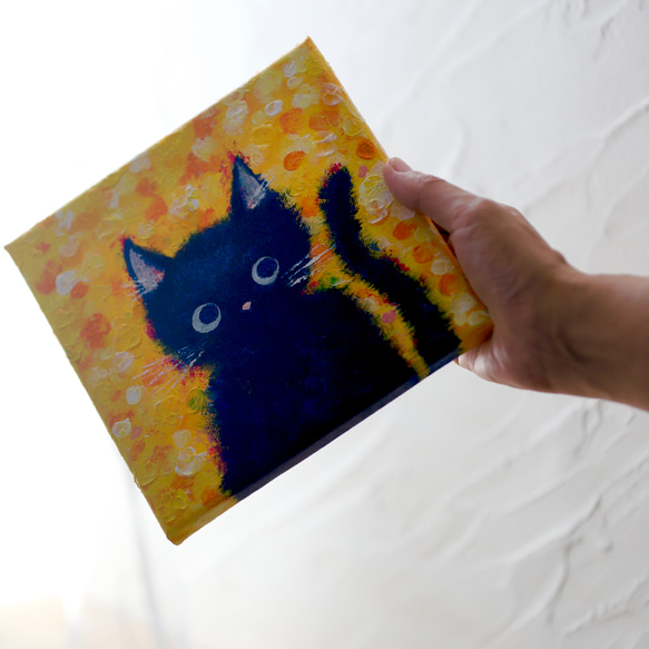 【原画】ミモザの庭で遊ぶ黒猫のクロさん「なにしてるの？」　キャンバス　絵画　18cm角　送料無料　 7枚目の画像
