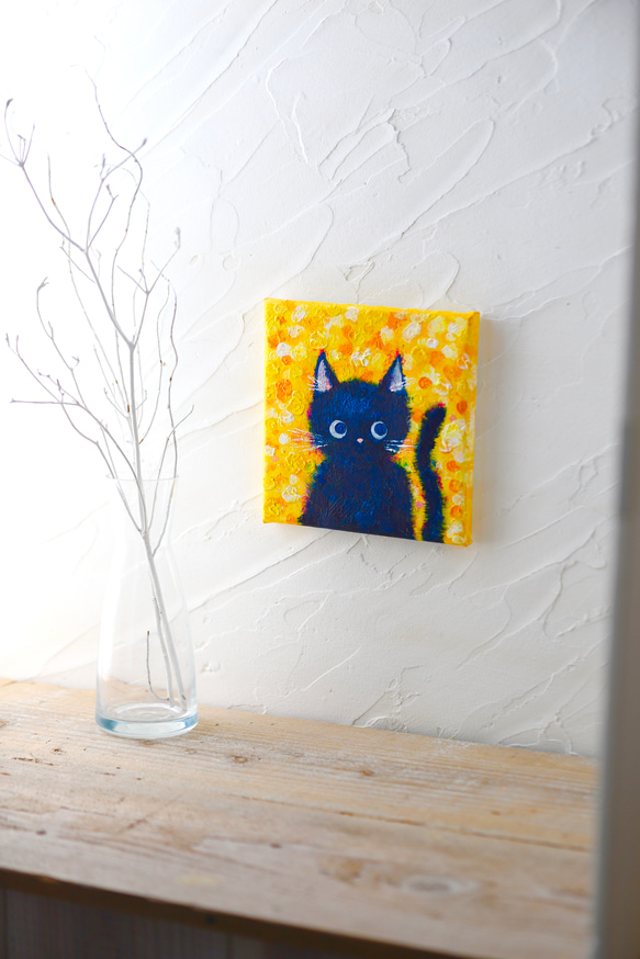【原画】ミモザの庭で遊ぶ黒猫のクロさん「なにしてるの？」　キャンバス　絵画　18cm角　送料無料　 9枚目の画像