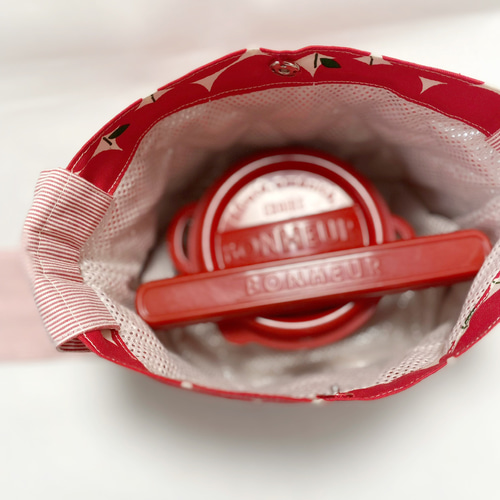 片結びリボンのお弁当袋 保冷 保温 洗えるお弁当袋 ＊ 赤りんご