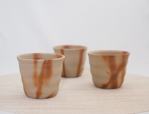 【Sさま専用ページ】備前フリーカップ〜なみなみ〜（緋だすき） 6枚目の画像