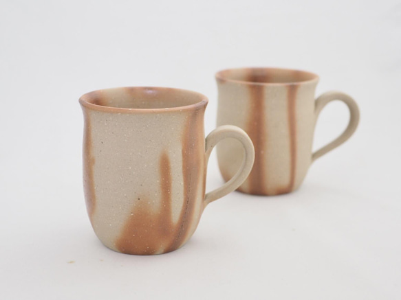 【S様専用ページ】たっぷりのめる備前マグカップ（縦長）（緋だすき） 2枚目の画像