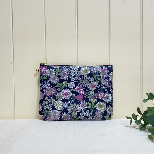 雨の日もOK！ 小花柄 ネイビー ラミネートミニトートバッグとポーチ
