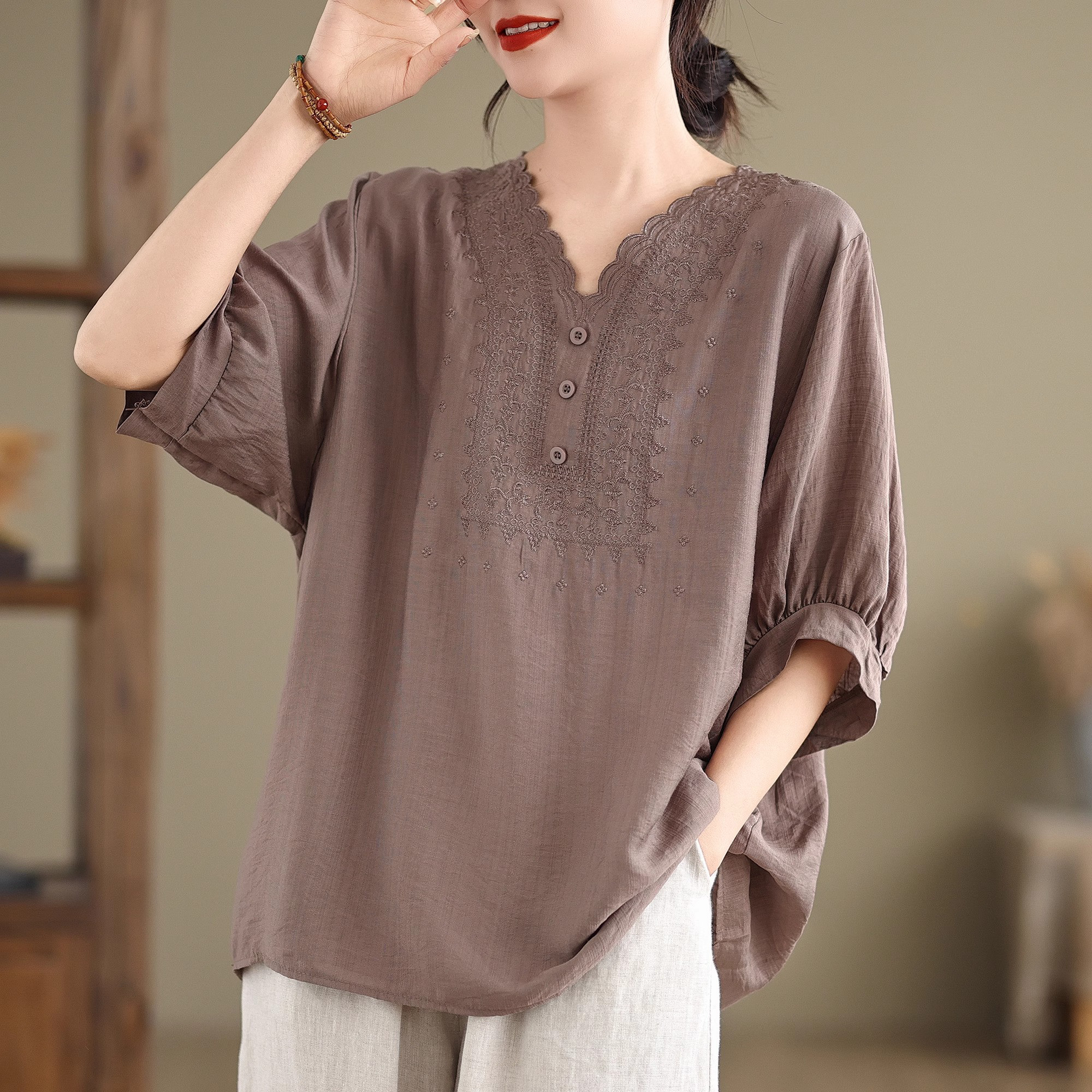 レディースリネンTシャツ Vネック 刺繍 七分袖 綿麻 半袖シャツトップス