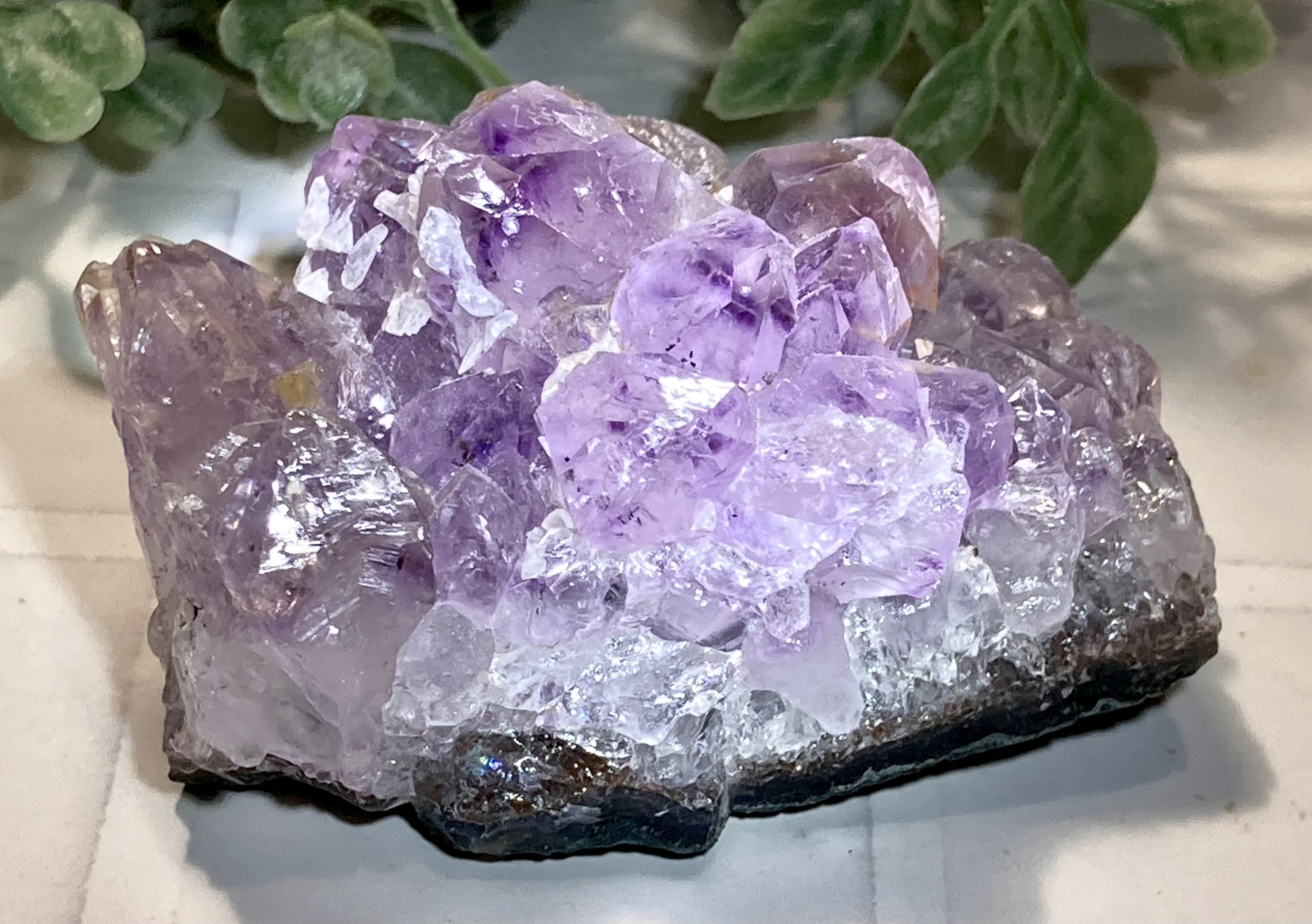 カルサイト共生　レインボー 　アメジスト　クラスター　原石　ラフストーン