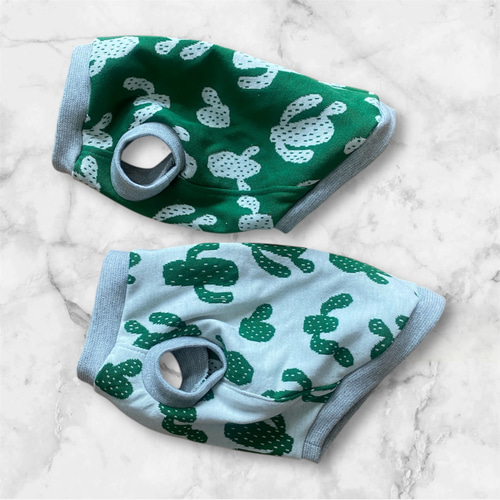 犬服 サボテン柄 タンクトップ Sサイズ ボーンモチーフ付き 完成品