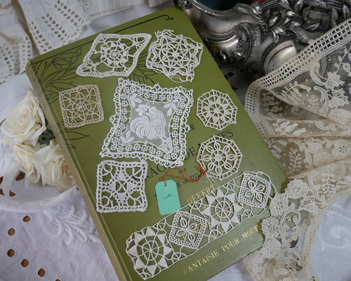 オーナー様決定(๑////๑)フランスアンティークレース ぬいぐるみ約22cm