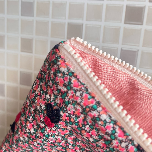 mina perhonen light berry × リバティ ペッパー コスメポーチ ミナ