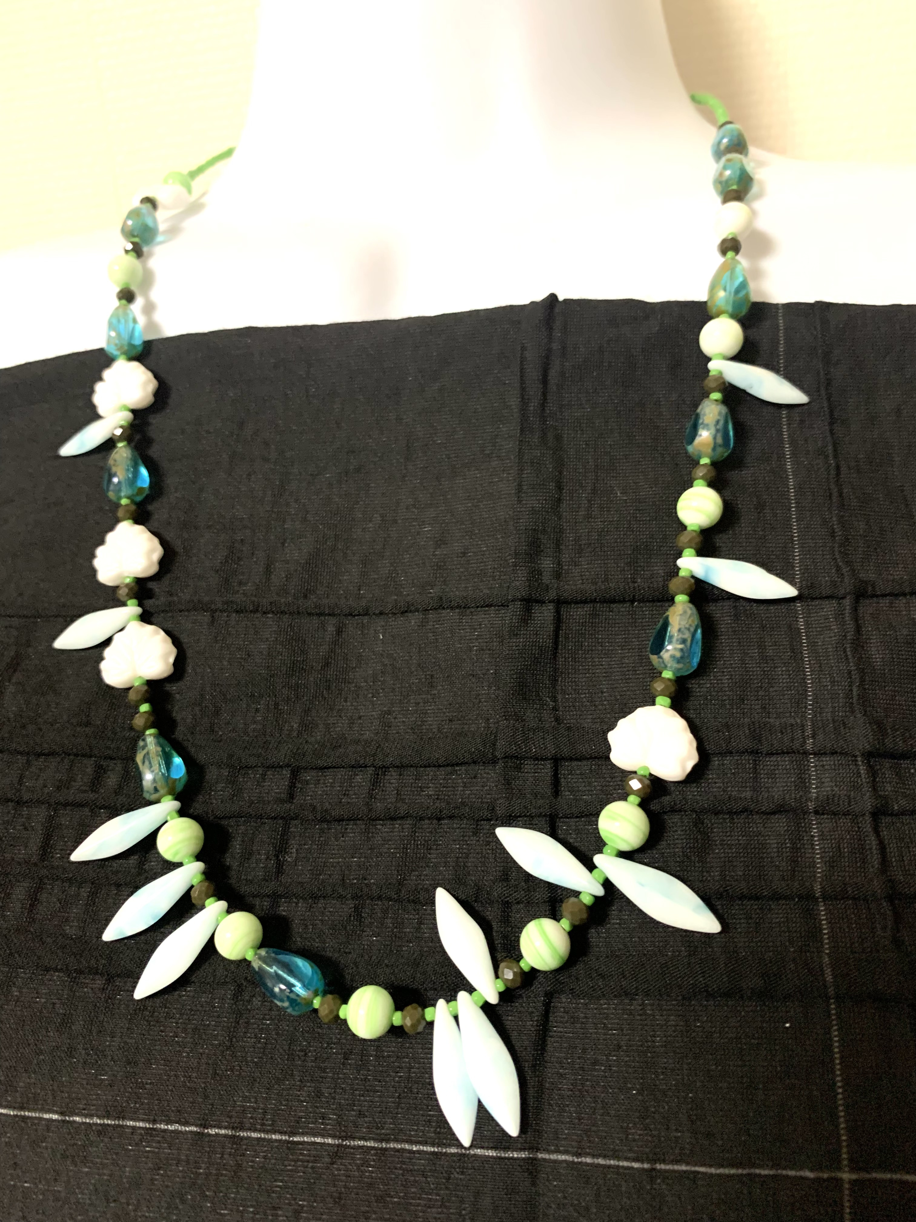 ヨーロピアンネックレス