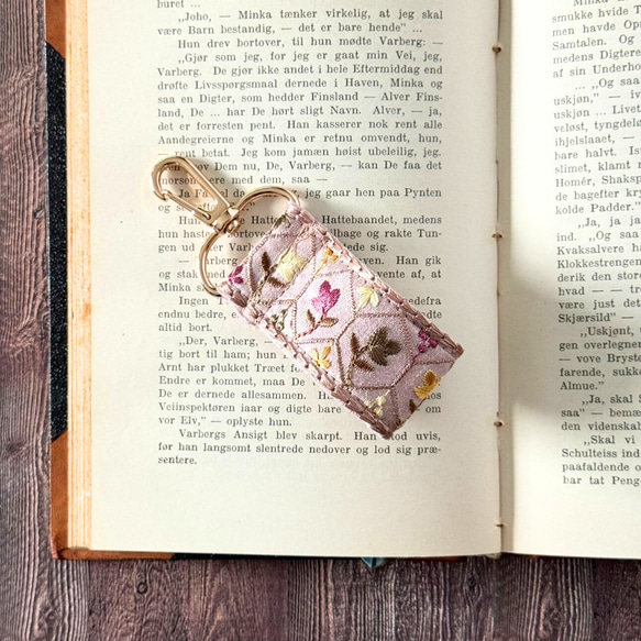 印度刺繡絲帶鑰匙圈拉鍊掛飾包包掛件迷你智慧型手機掛件 第11張的照片