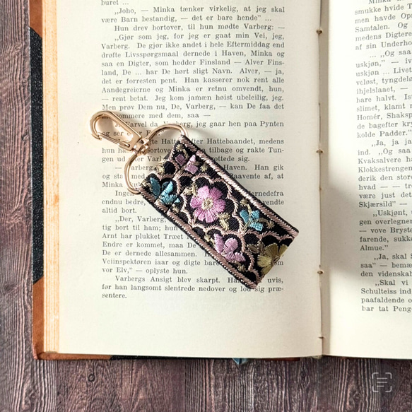 印度刺繡絲帶鑰匙圈拉鍊掛飾包包掛件迷你智慧型手機掛件 第5張的照片