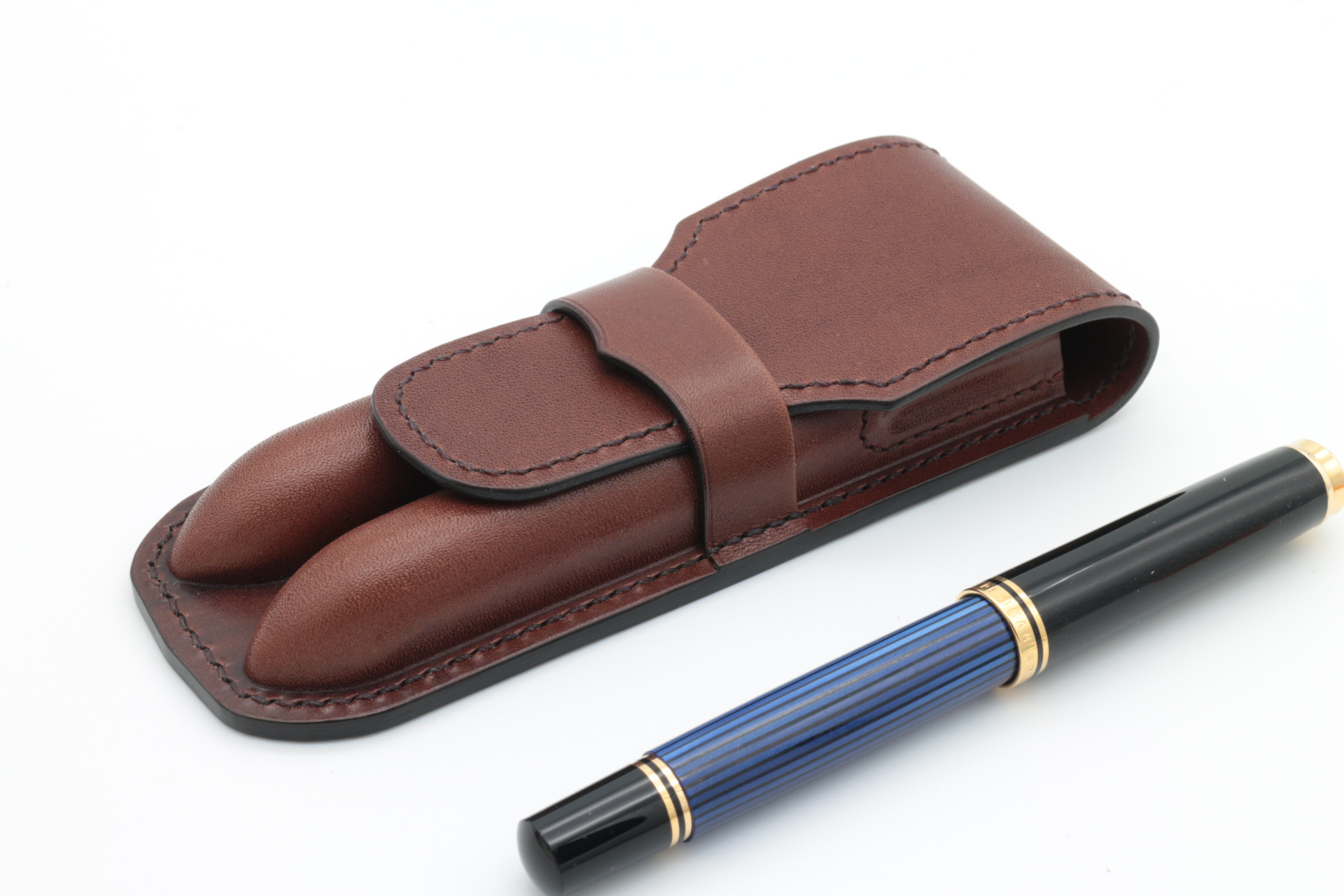 2本挿し万年筆ケース　絞りタイプ 　ペリカンM800用（送料無料）　ペンケース